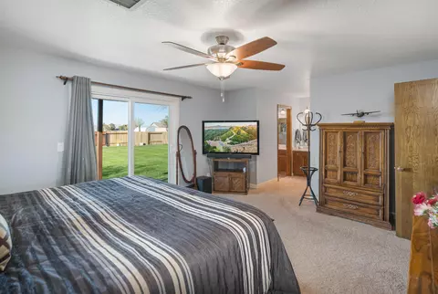 7635 W Avenue A, Rosamond, CA 93560 photo 25
