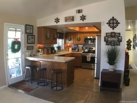 449 Apple Way, Tehachapi, CA 93561 photo 9