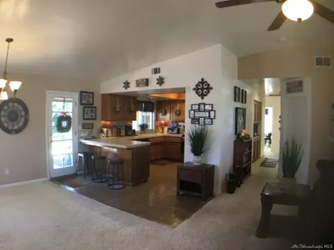 449 Apple Way, Tehachapi, CA 93561 photo 8