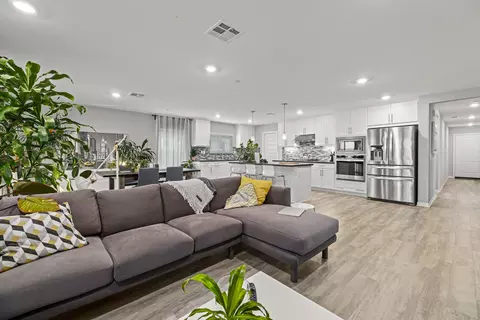 6341 Oldfield St, Lancaster, CA 93536 photo 4