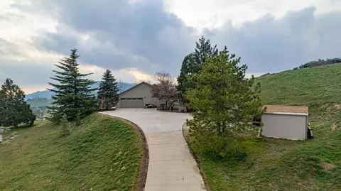 26601 Skyline Dr, Tehachapi, CA 93561 photo 5