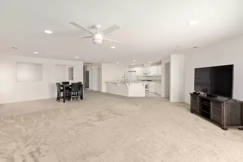 3639 Emerald Ln, Lancaster, CA 93535 photo 9