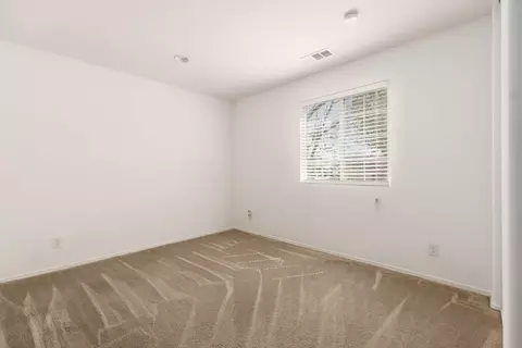 3639 Emerald Ln, Lancaster, CA 93535 photo 12