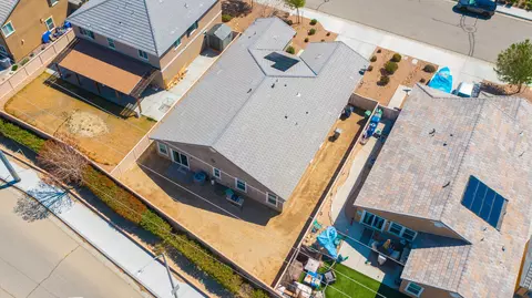 3639 Emerald Ln, Lancaster, CA 93535 photo 23