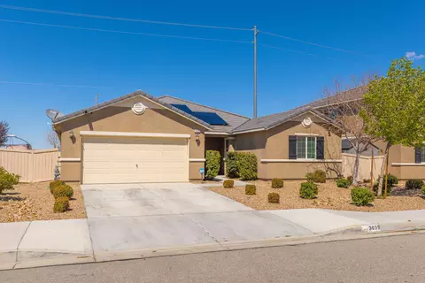 3639 Emerald Ln, Lancaster, CA 93535 photo 1