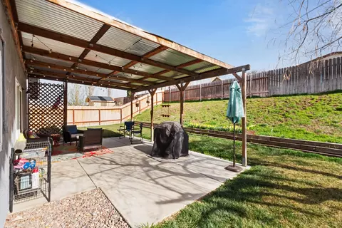 612 D St W, Tehachapi, CA 93561 photo 28