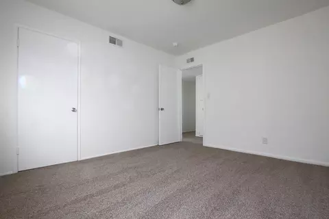 44917 E 5th St, Lancaster, CA 93535 photo 8