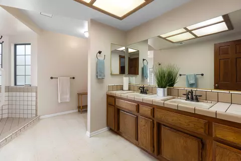 43111 Roulette Ln, Lancaster, CA 93536 photo 30