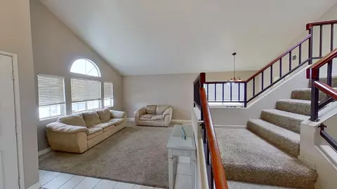 618 Beverly Ct, Lancaster, CA 93535 photo 4