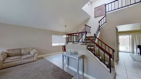 618 Beverly Ct, Lancaster, CA 93535 photo 3
