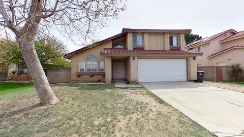 618 Beverly Ct, Lancaster, CA 93535 photo 1