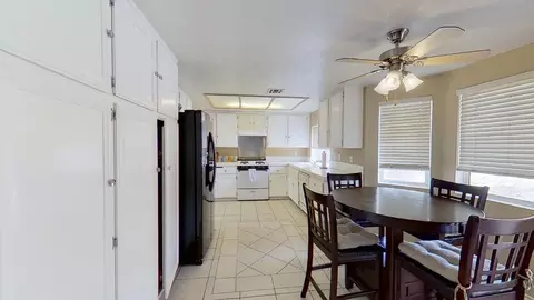 618 Beverly Ct, Lancaster, CA 93535 photo 14