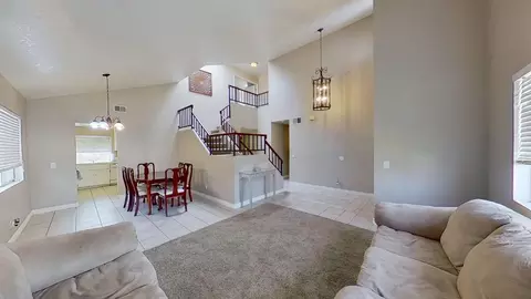 618 Beverly Ct, Lancaster, CA 93535 photo 6