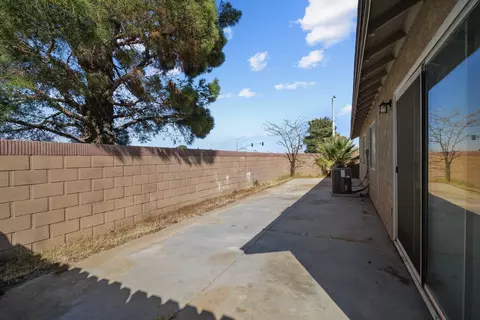 727 Trixis Ave, Lancaster, CA 93534 photo 26