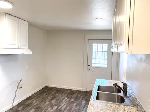 15857 L St, Mojave, CA 93501 photo 3