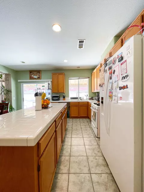 36813 E 37th St, Palmdale, CA 93550 photo 8