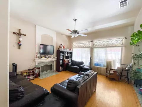 36813 E 37th St, Palmdale, CA 93550 photo 4
