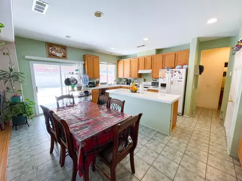 36813 E 37th St, Palmdale, CA 93550 photo 6