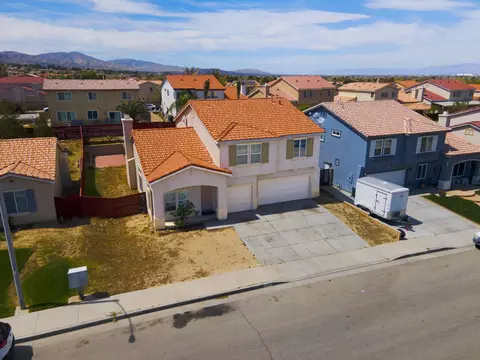 36813 E 37th St, Palmdale, CA 93550 photo 2