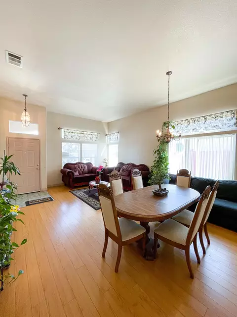 36813 E 37th St, Palmdale, CA 93550 photo 3