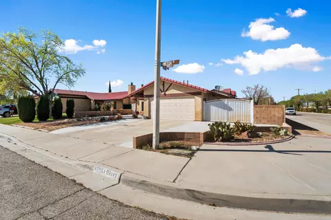 1851 Nessa Dr, Lancaster, CA 93535 photo 4