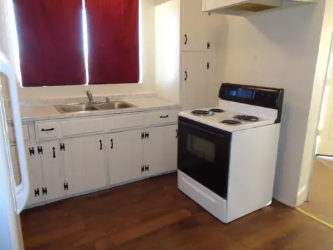 4466 E Lancaster Blvd, Lancaster, CA 93535 photo 13