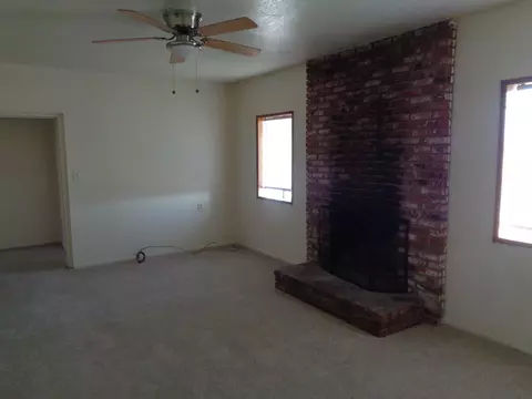 4466 E Lancaster Blvd, Lancaster, CA 93535 photo 17