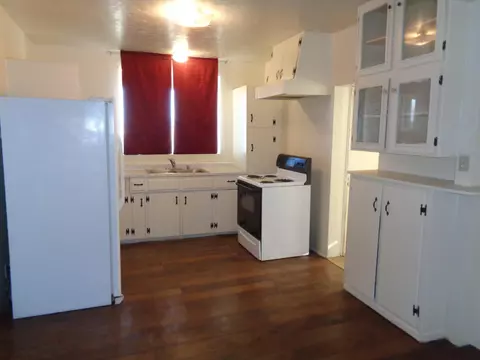 4466 E Lancaster Blvd, Lancaster, CA 93535 photo 11