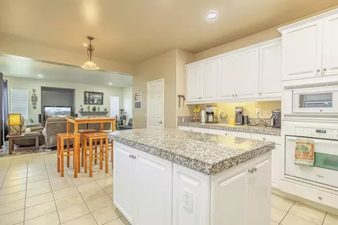 6046 Ryans Pl, Lancaster, CA 93536 photo 17