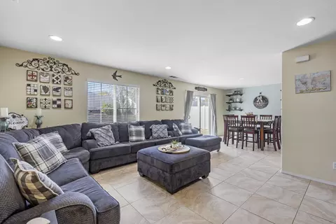 912 Aleah Ln, Tehachapi, CA 93561 photo 8