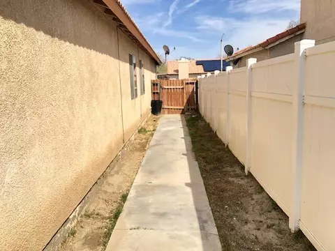 45339 Sontera Ave, Lancaster, CA 93535 photo 32