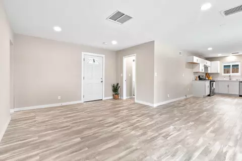 38526 35th St E, Palmdale, CA 93550 photo 6