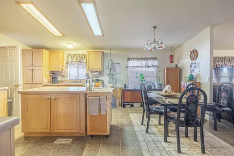 2121 Avenue I E #SPC 33, Lancaster, CA 93535 photo 12