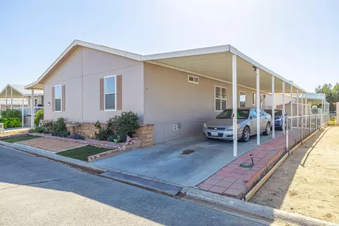 2121 Avenue I E #SPC 33, Lancaster, CA 93535 photo 2