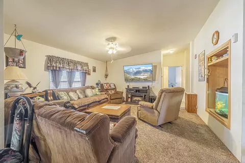 2121 Avenue I E #SPC 33, Lancaster, CA 93535 photo 18