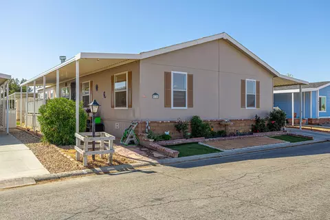 2121 Avenue I E #SPC 33, Lancaster, CA 93535 photo 1
