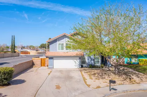 44003 Andale Ave, Lancaster, CA 93535 photo 2