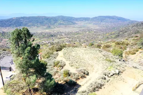 26461 Winchester Ct, Tehachapi, CA 93561 photo 3