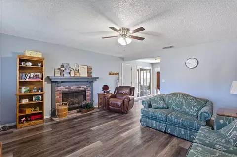 21310 Santa Barbara Dr, Tehachapi, CA 93561 photo 5