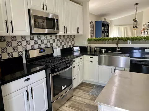 36728 30th St E, Palmdale, CA 93550 photo 3