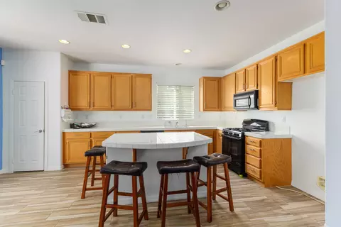44022 Marbella St, Lancaster, CA 93536 photo 13