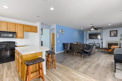44022 Marbella St, Lancaster, CA 93536 photo 16