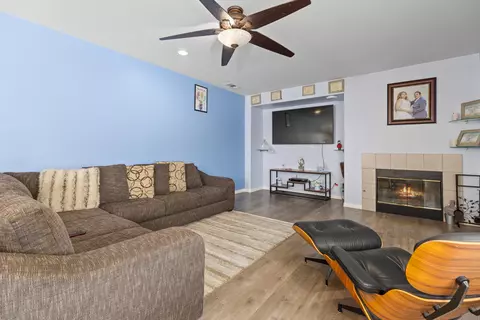 44022 Marbella St, Lancaster, CA 93536 photo 9
