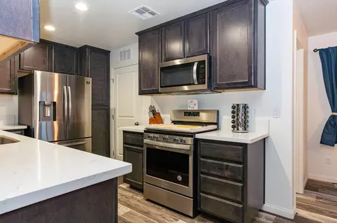 407 Jonathan Pl, Tehachapi, CA 93561 photo 4