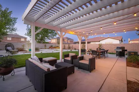 3033 Albret St, Lancaster, CA 93536 photo 32