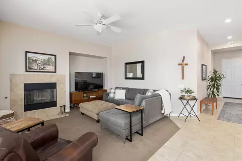 3033 Albret St, Lancaster, CA 93536 photo 5