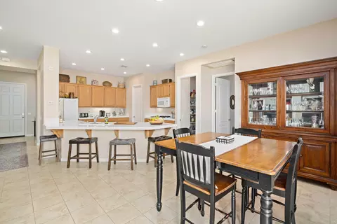 3033 Albret St, Lancaster, CA 93536 photo 8