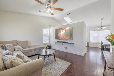 3337 Knott Ct, Lancaster, CA 93535 photo 4