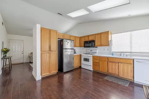 3337 Knott Ct, Lancaster, CA 93535 photo 8