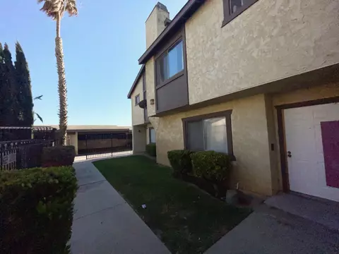 1334 W Ave J4, Lancaster, CA 93534 photo 3